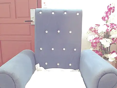 Snapshot of ruby_8x chatting on 10-29-25, 12:13 ruby 8x online show from 10-29-25, 12:13