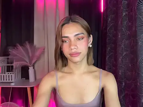 Lovelynikki03 online show from 10-14-25, 06:31