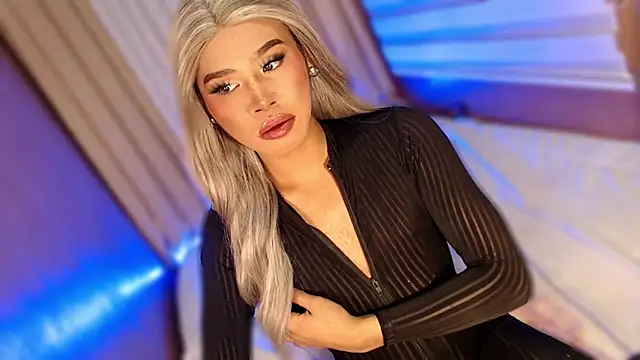 Snapshot of _tipsandchips chatting on 09-30-25, 06:02 tipsandchips online show from 09-30-25, 06:02