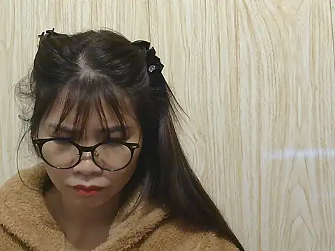 Snapshot of Ori299 chatting on 11-29-25, 03:42 Ori299 online show from 11-29-25, 03:42