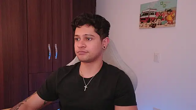 domsantiago  online show from 09-18-25, 01:18