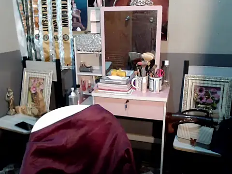 Snapshot of miya_khali chatting on 11-30-25, 02:15 miya khali online show from 11-30-25, 02:15