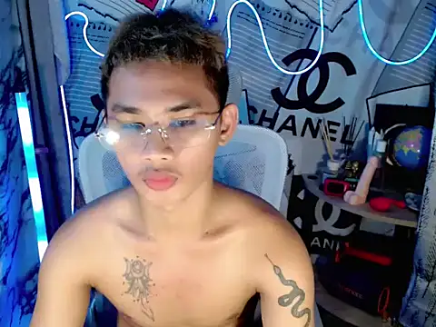 Snapshot of asianhardcock25 chatting on 02-03-26, 06:40 asianhardcock25 online show from 02-03-26, 06:40