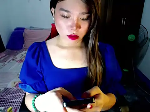 Urassiansweetcummer online show from 10-10-25, 03:38