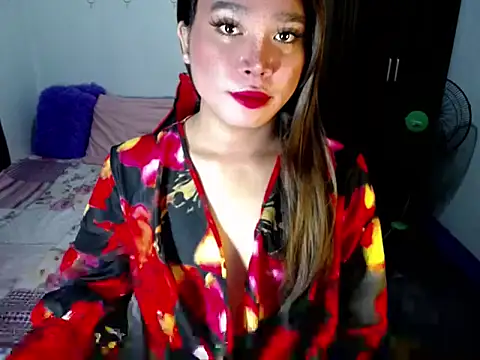 Urassiansweetcummer online show from 10-29-25, 02:03