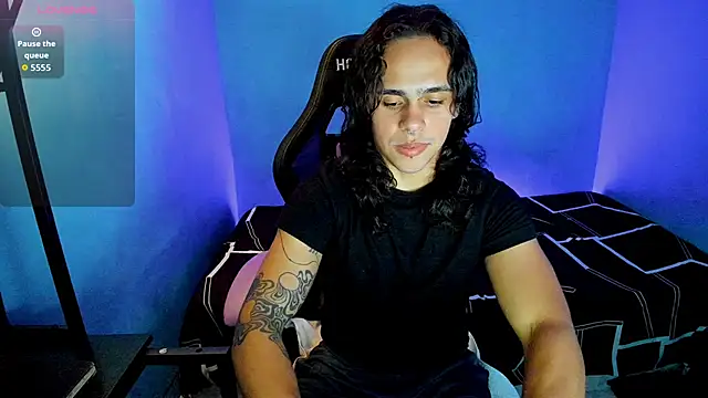 Snapshot of Maximiliano_scoott__ chatting on 09-17-25, 03:41 Maximiliano scoott online show from 09-17-25, 03:41