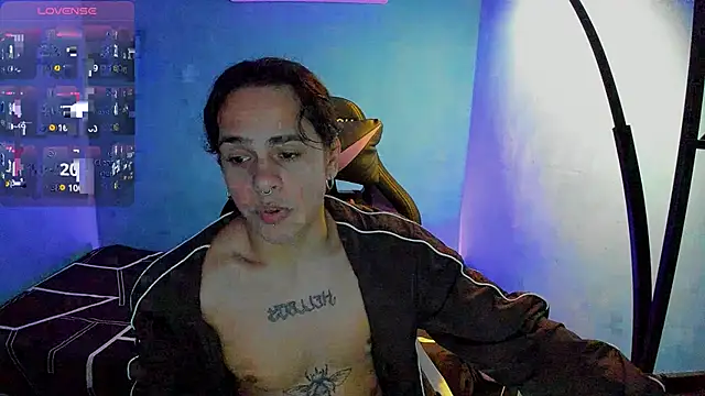 Snapshot of Maximiliano_scoott__ chatting on 09-29-25, 06:57 Maximiliano scoott online show from 09-29-25, 06:57