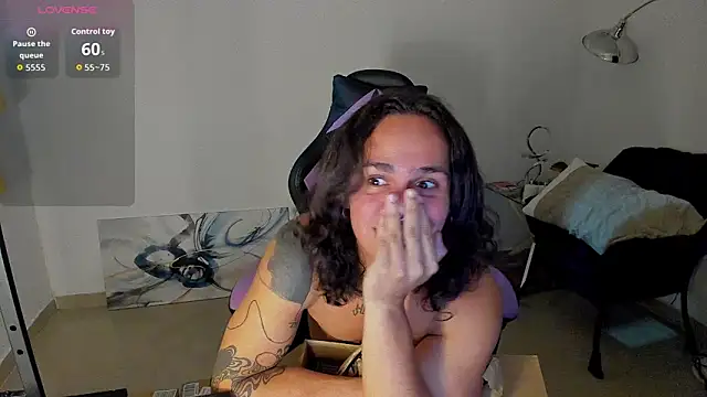 Snapshot of Maximiliano_scoott__ chatting on 11-14-25, 03:27 Maximiliano scoott online show from 11-14-25, 03:27