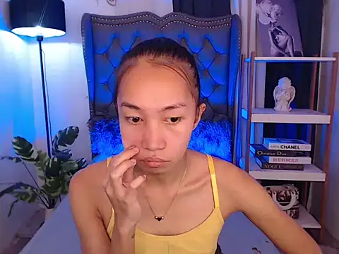 Sweet kittyxx online show from 02-14-26, 03:25