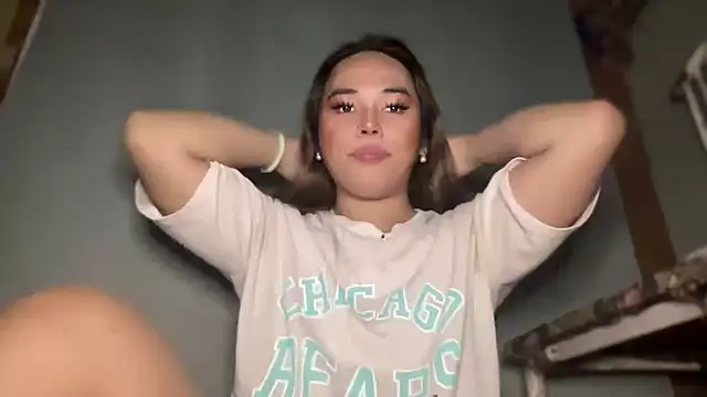 Snapshot of goddessofalltime chatting on 12-19-25, 04:03 goddessofalltime online show from 12-19-25, 04:03