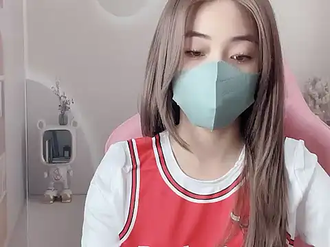 Snapshot of _KiuAnh_22 chatting on 11-18-25, 03:01 KiuAnh 22 online show from 11-18-25, 03:01