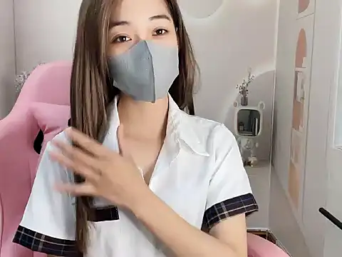 Snapshot of _KiuAnh_22 chatting on 12-05-25, 08:01 KiuAnh 22 online show from 12-05-25, 08:01