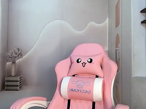 Snapshot of _KiuAnh_22 chatting on 12-15-25, 03:00 KiuAnh 22 online show from 12-15-25, 03:00