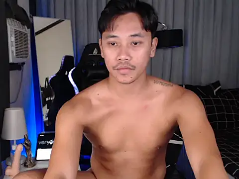 alexsuckable01 online show from 04-23-26, 12:29