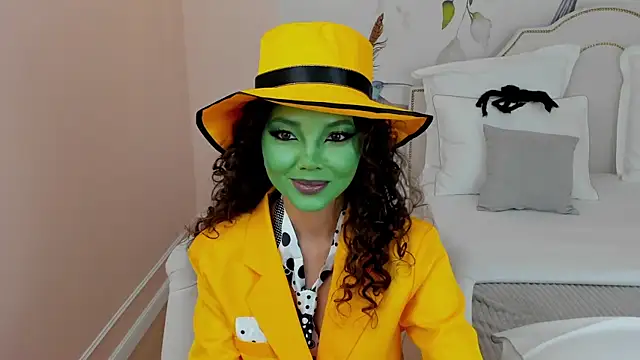 Snapshot of MargaretPeace chatting on 11-01-25, 03:08 MargaretPeace online show from 11-01-25, 03:08