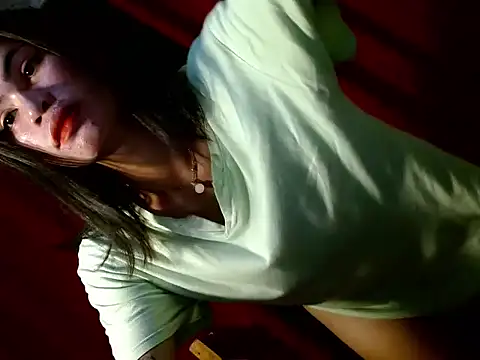 Snapshot of urhotty_megss chatting on 02-08-26, 06:33 urhotty megss online show from 02-08-26, 06:33