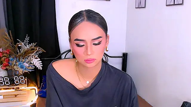 Zialustts online show from 03-06-26, 01:07