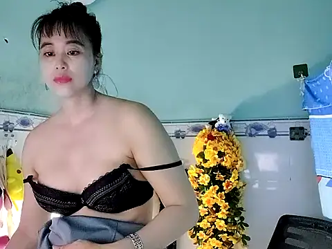 emgaixinhngoan online show from 09-13-25, 04:12