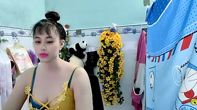 emgaixinhngoan online show from 09-18-25, 03:03