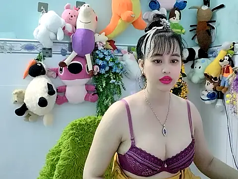 emgaixinhngoan online show from 10-14-25, 12:44