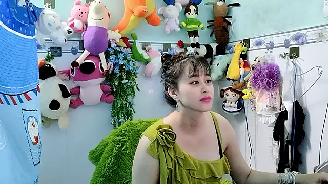 emgaixinhngoan online show from 10-21-25, 09:43