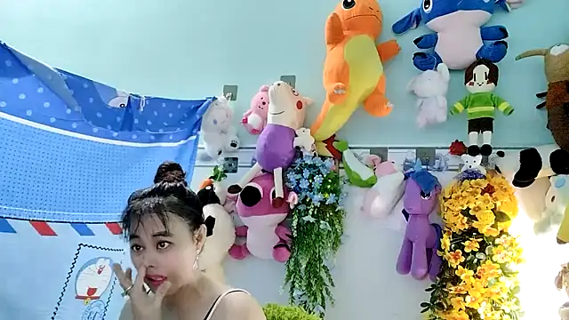 emgaixinhngoan online show from 10-22-25, 11:26