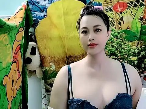 Snapshot of emgaixinhngoan chatting on 12-19-25, 09:49 emgaixinhngoan online show from 12-19-25, 09:49