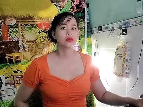 Snapshot of emgaixinhngoan chatting on 02-08-26, 03:32 emgaixinhngoan online show from 02-08-26, 03:32