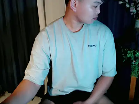 Reynelcock online show from 09-21-25, 05:14