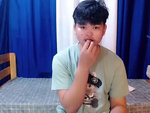 Reynelcock online show from 02-08-26, 05:05