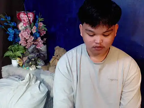 Reynelcock online show from 04-12-26, 05:18