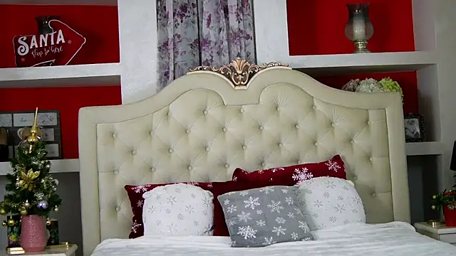 SarraRay online show from 11-27-25, 06:10