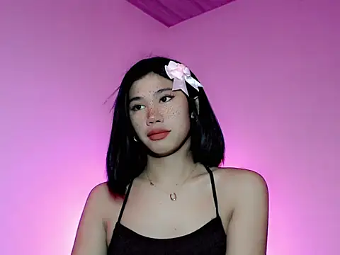 Snapshot of Maxine_Sucks chatting on 09-25-25, 12:31 Maxine Sucks online show from 09-25-25, 12:31