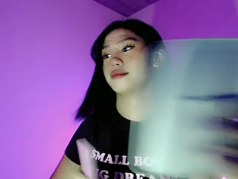 Snapshot of Maxine_Sucks chatting on 10-11-25, 01:42 Maxine Sucks online show from 10-11-25, 01:42