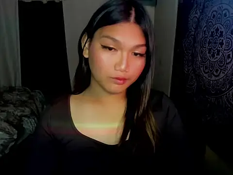 Lou heart online show from 12-15-25, 04:33