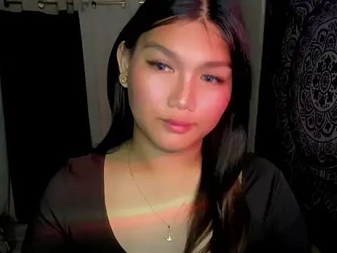 Snapshot of Lou_heart chatting on 02-06-26, 02:49 Lou heart online show from 02-06-26, 02:49