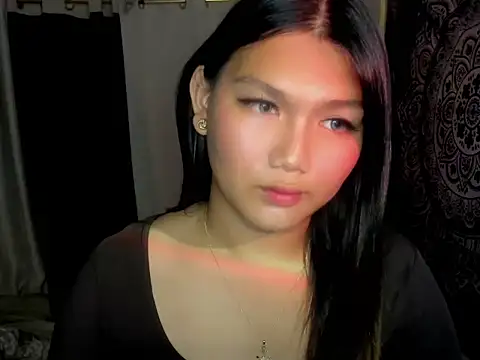 Snapshot of Lou_heart chatting on 02-07-26, 11:58 Lou heart online show from 02-07-26, 11:58