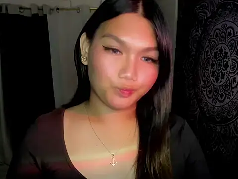 Snapshot of Lou_heart chatting on 02-08-26, 03:26 Lou heart online show from 02-08-26, 03:26