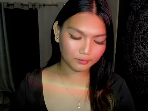 Snapshot of Lou_heart chatting on 02-11-26, 05:07 Lou heart online show from 02-11-26, 05:07