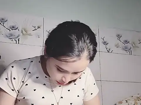 Snapshot of Prudenn_2k chatting on 10-16-25, 07:04 Prudenn 2k online show from 10-16-25, 07:04