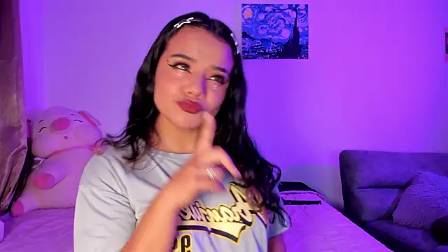 Snapshot of Shophie_thoopson chatting on 02-24-26, 02:20 Shophie thoopson online show from 02-24-26, 02:20