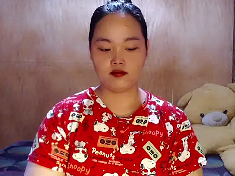 Snapshot of _Lylia chatting on 05-10-26, 02:28 Lylia online show from 05-10-26, 02:28