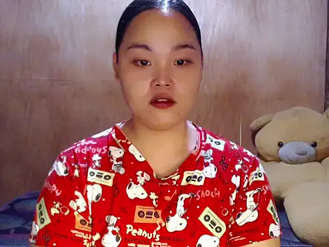 Snapshot of _Lylia chatting on 05-31-26, 10:11 Lylia online show from 05-31-26, 10:11