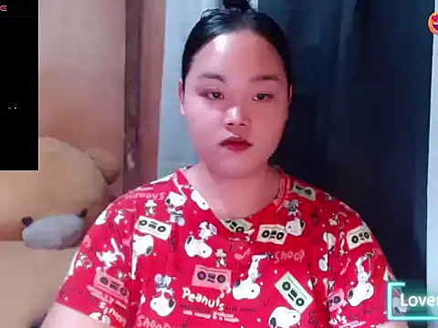 Snapshot of _Lylia chatting on 06-14-26, 04:03 Lylia online show from 06-14-26, 04:03