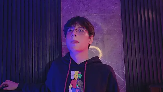 Snapshot of luixdust_ chatting on 09-17-25, 05:20 luixdust online show from 09-17-25, 05:20