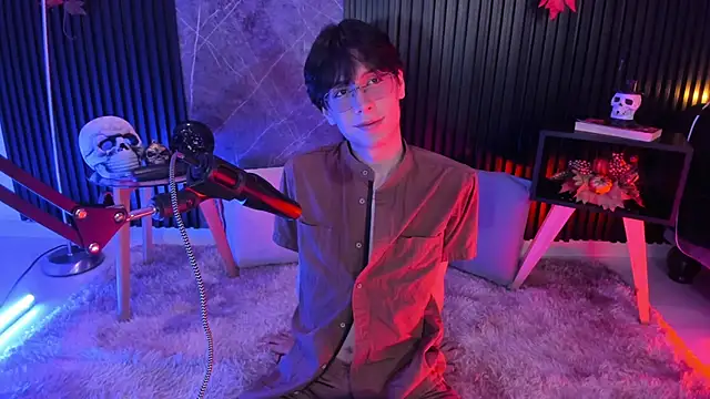 Snapshot of luixdust_ chatting on 10-21-25, 04:13 luixdust online show from 10-21-25, 04:13