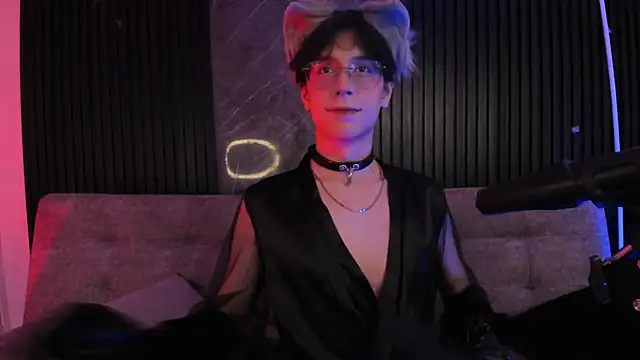 Snapshot of luixdust_ chatting on 10-30-25, 07:32 luixdust online show from 10-30-25, 07:32