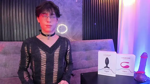 Snapshot of luixdust_ chatting on 11-04-25, 05:28 luixdust online show from 11-04-25, 05:28