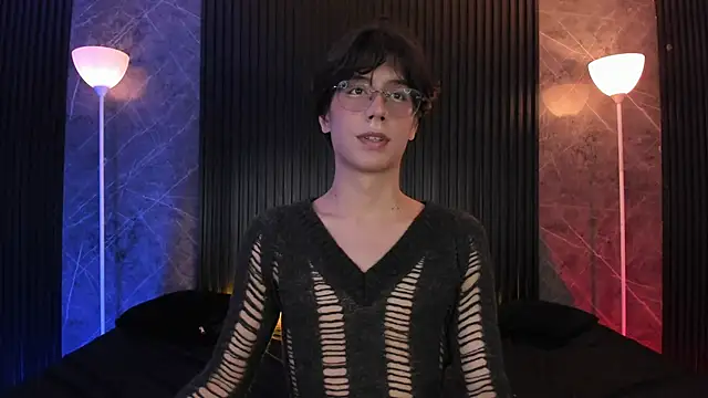 Snapshot of luixdust_ chatting on 11-19-25, 05:51 luixdust online show from 11-19-25, 05:51