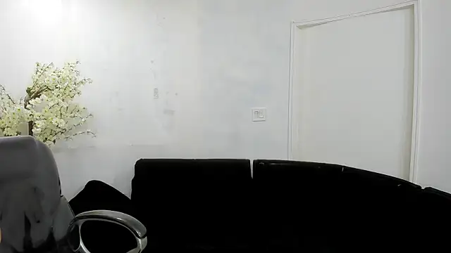 Snapshot of Sir_of_Lust chatting on 09-30-25, 04:39 Sir of Lust online show from 09-30-25, 04:39